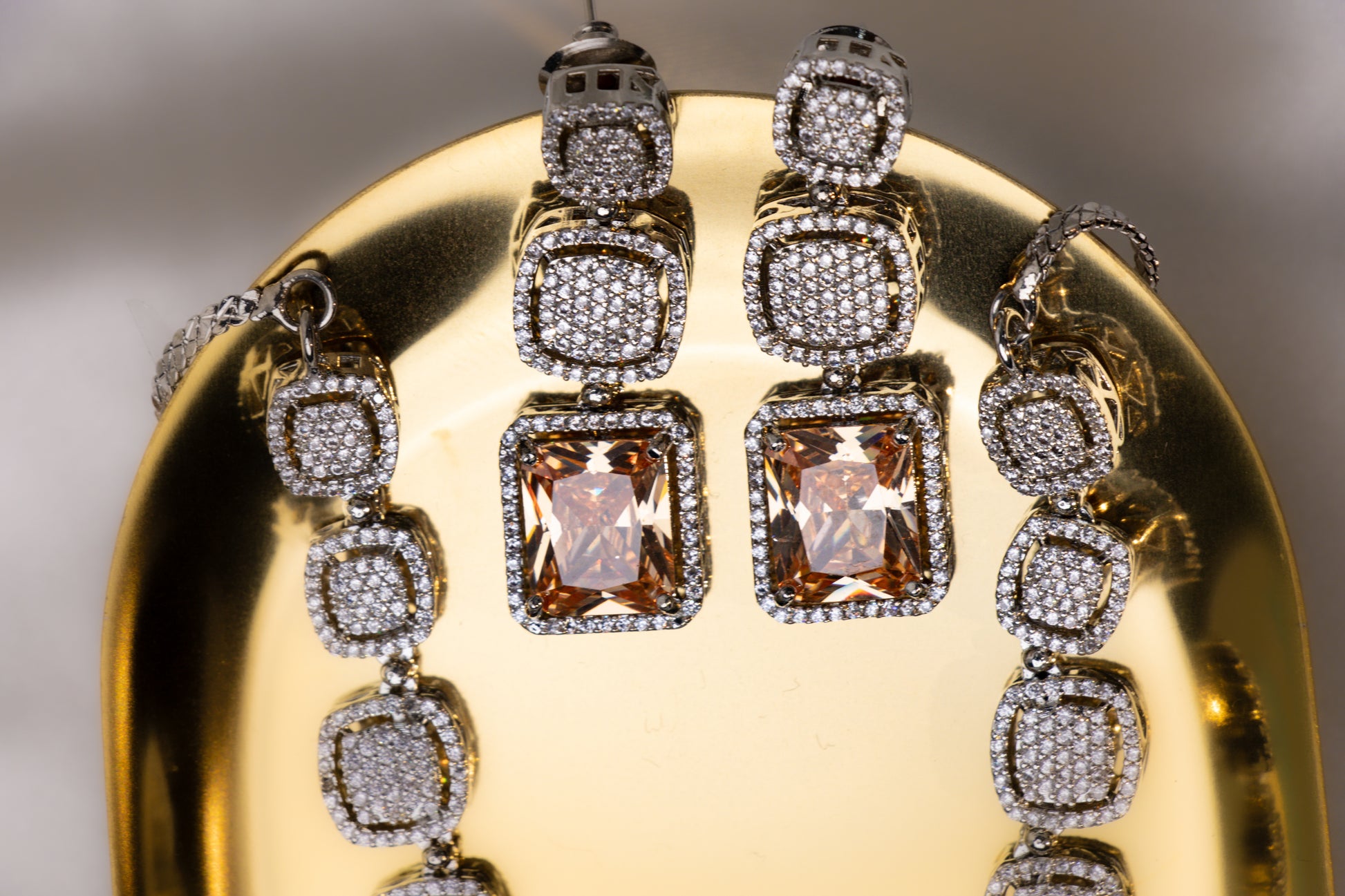 White Stone Crystal Necklace Set