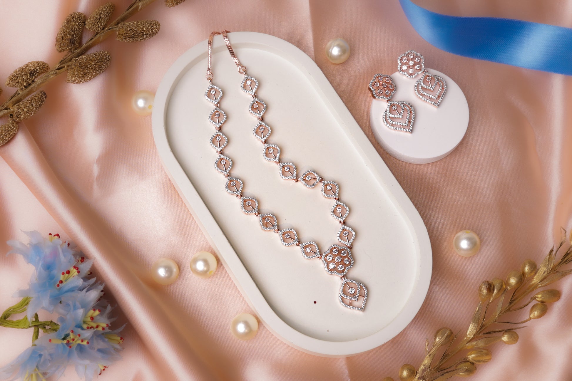 Elegant Rose Necklace Set