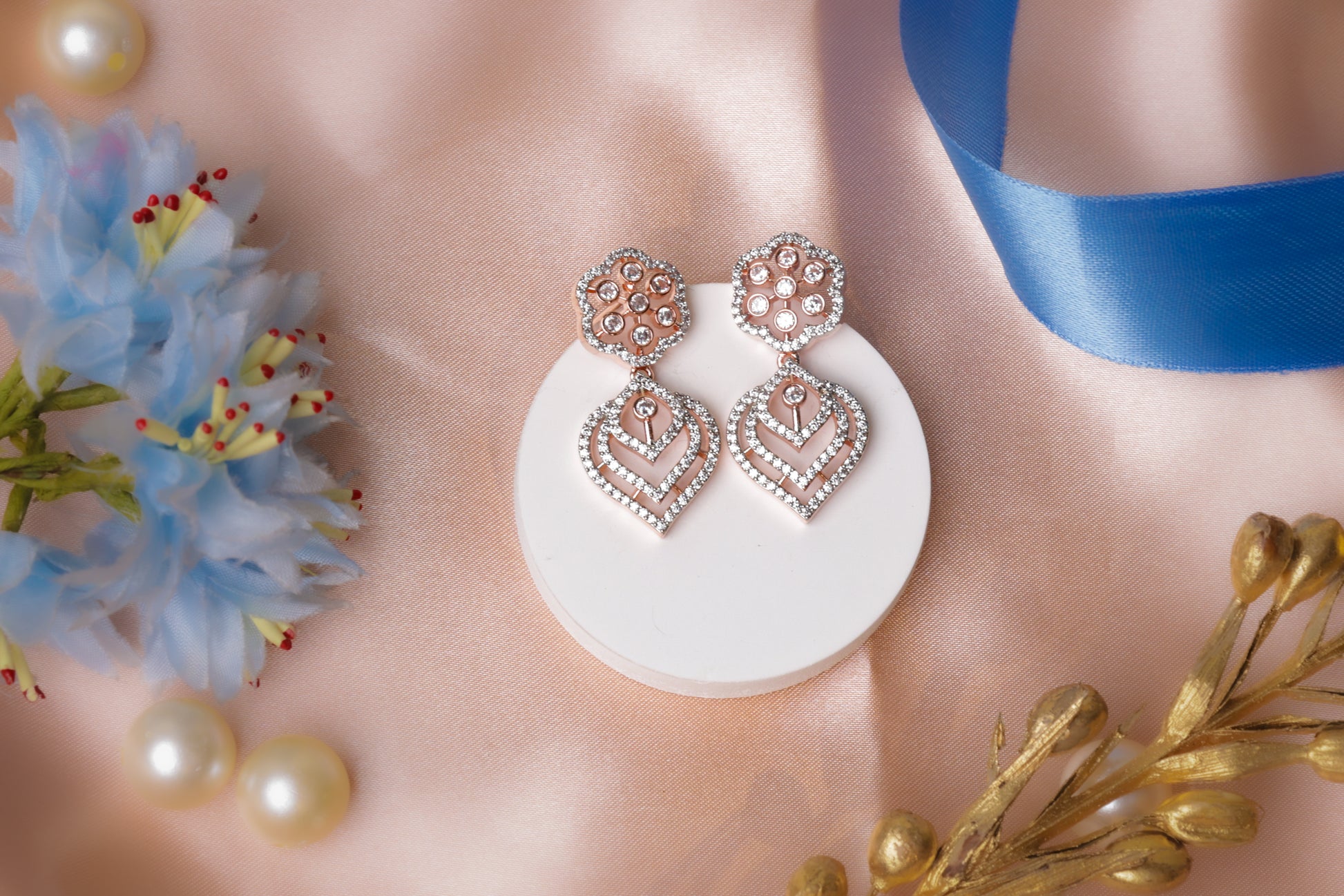 Elegant Rose Necklace Set