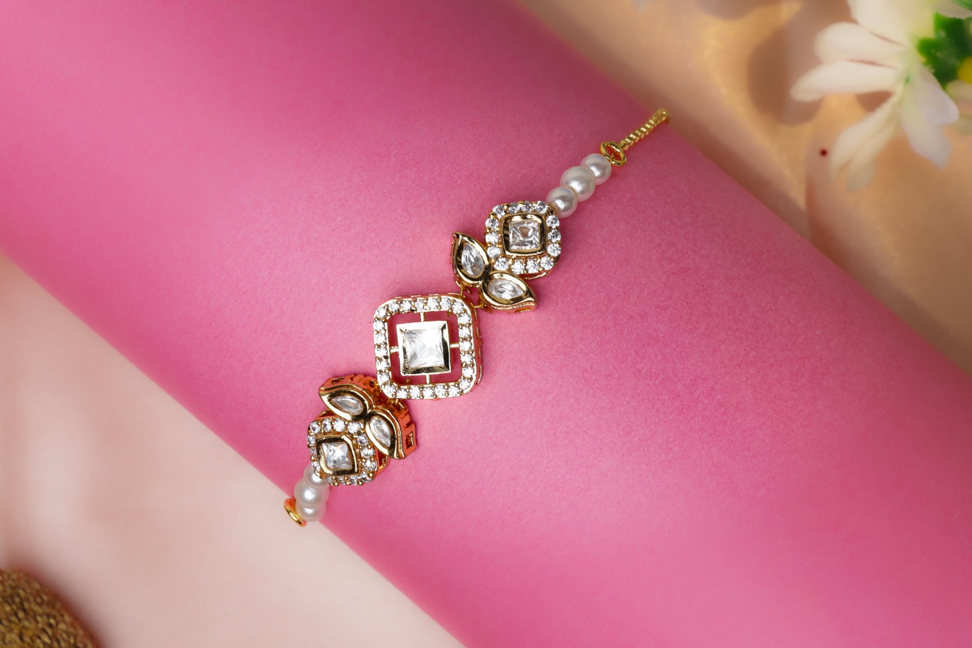 Regal Kundan Pearl Bracelet
