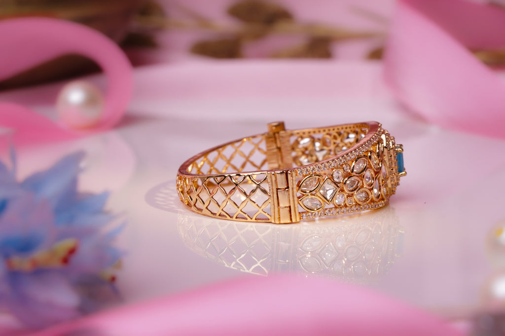 Elegant Bracelet with Gemstone Accent