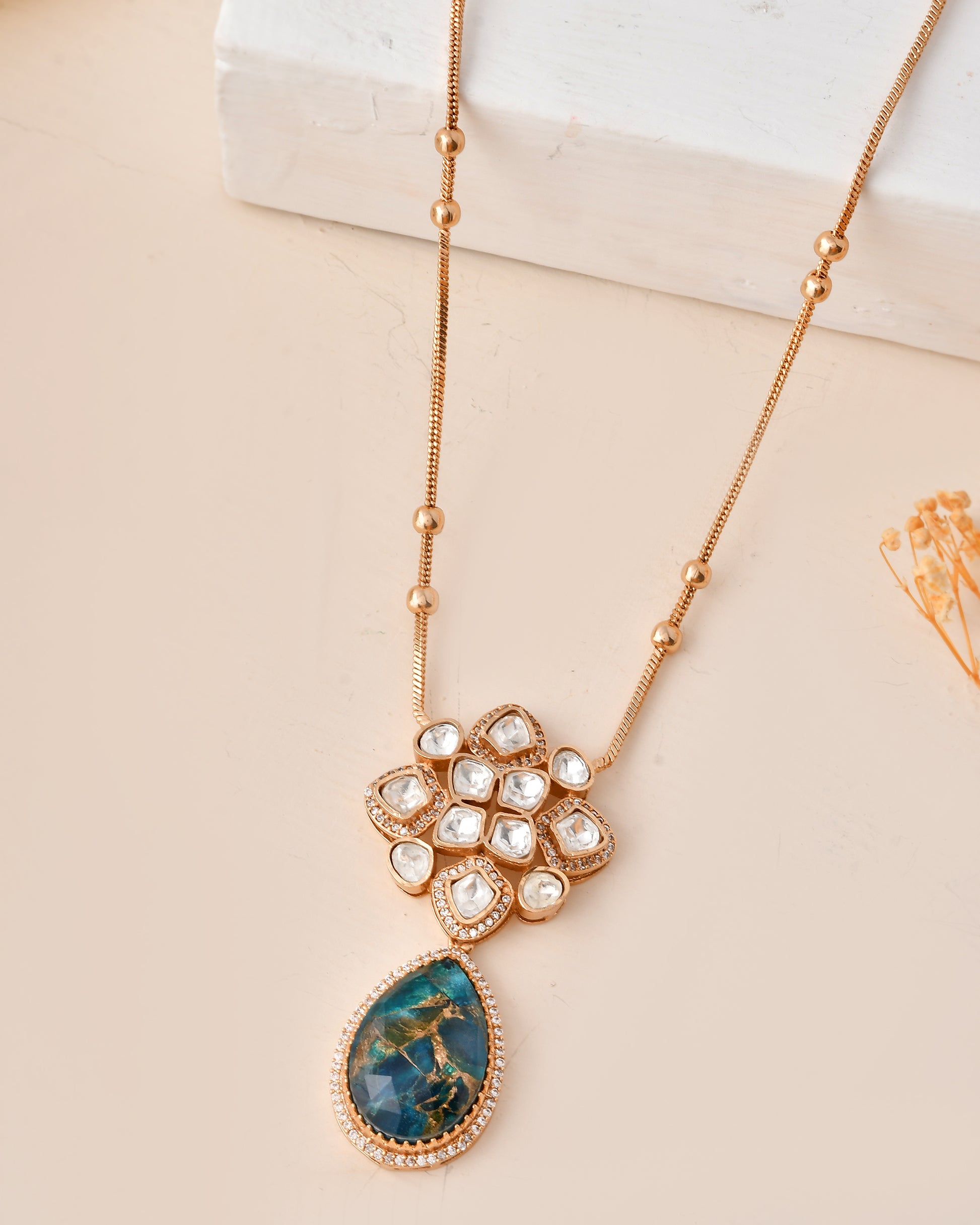 Kundan Floral Pendant Set