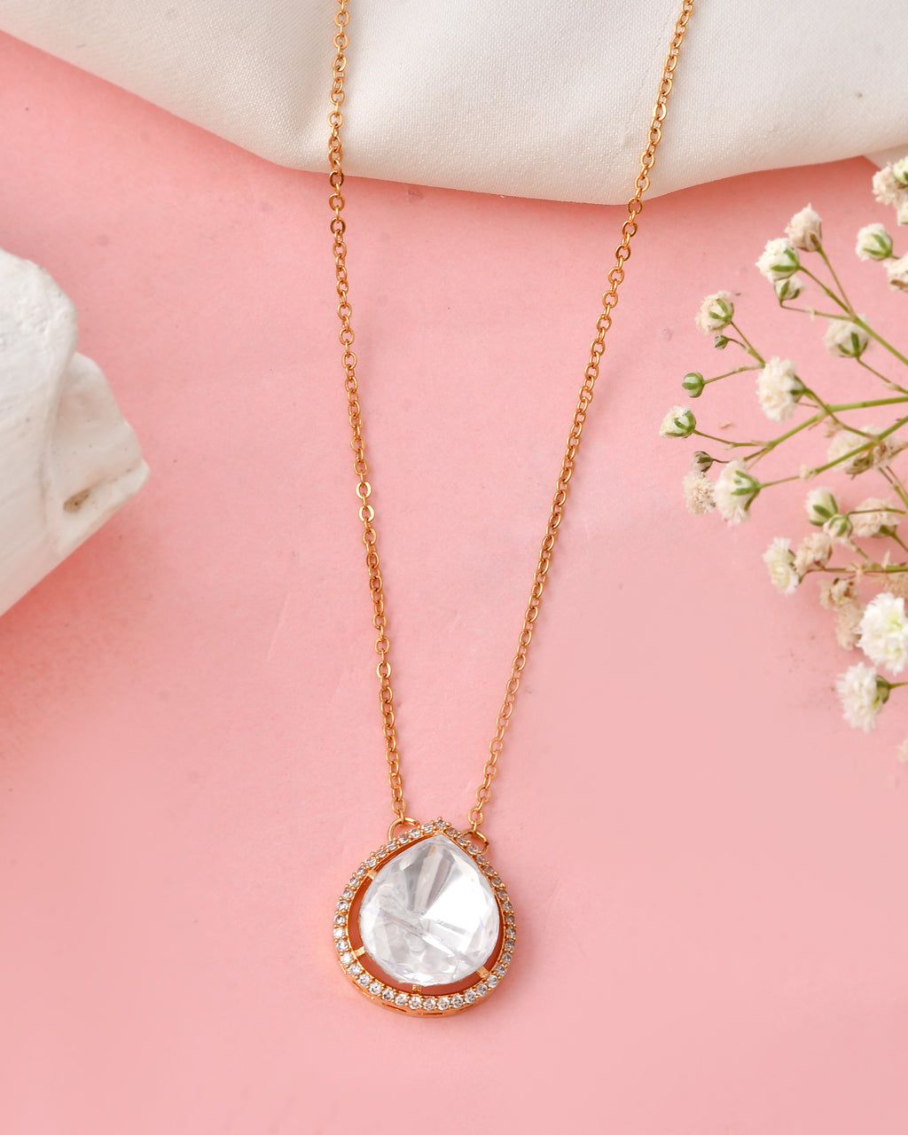 Gold-Plated Teardrop Kundan Pendant Set