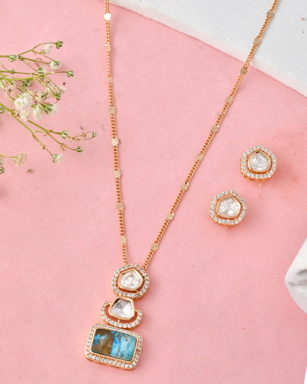 Elegant Kundan Necklace Set