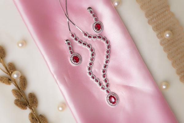 White and Red Necklace Set